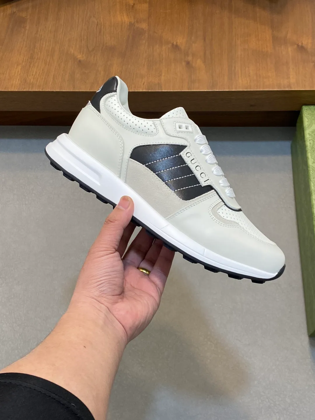 Factory price: 460💰[Gucci] Gucci - High-end quality original order - Upper: Nappa calfskin, pebbled calfskin, computer embroidered brand totem - Inner: water-dyed cowhide - Outsole: ultra-light T men's shoes 💰U·Rubber; two-color molded outsole - Super high quality control·Fine workmanship: highlighted (high-end·luxury·grade) -Size: 38-45